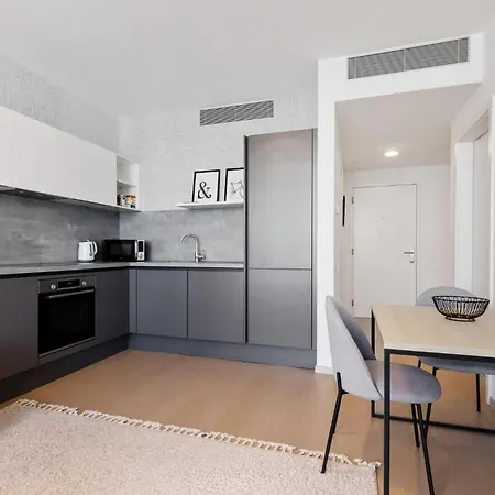 Apartment Ah Sky Park 2b - 25floor Free Parking