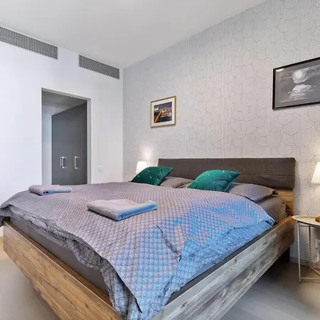 Ah Sky Park 2b - 25floor Free Parking * Bratislava