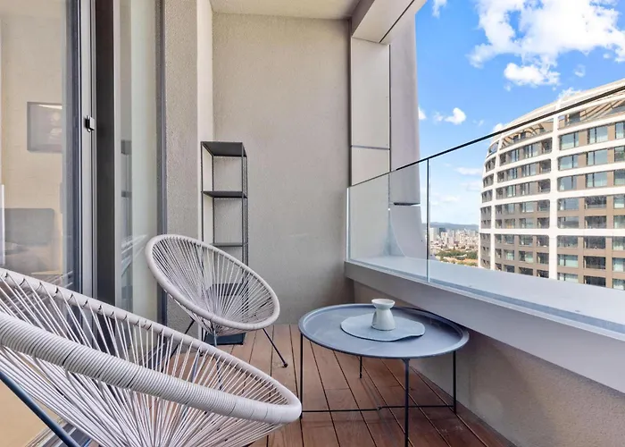 Ah Sky Park 2b - 25floor Free Parking *