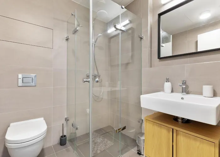 Ah Sky Park 2b - 25floor Free Parking